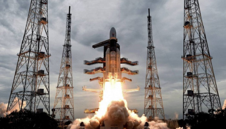 لحظة إطلاق مركبة الفضاء الهندية