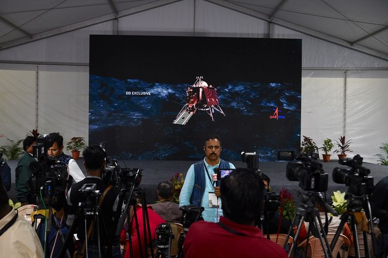 لحظة إطلاق مركبة الفضاء الهندية