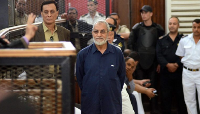 مرشد الإخوان الإرهابية محمد بديع خلال المحاكمة 