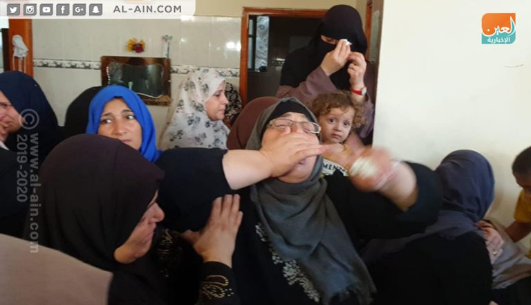 جانب من تشييع جثمان أحد الأطفال الشهداء