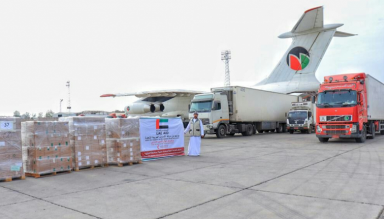 الإمارات تواصل تقديم مساعداتها لأهالي اليمن - أرشيفية
