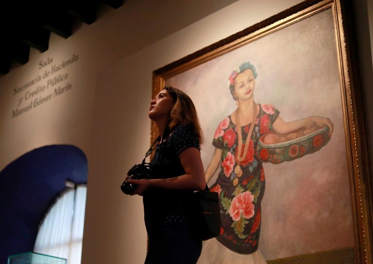 المعرض يرسم صورة لقصة حب فريدا كالو ودييجو ريفيرا