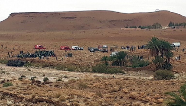  انقلاب حافلة جراء السيول في إقليم الرشيدية جنوب شرق المغرب
