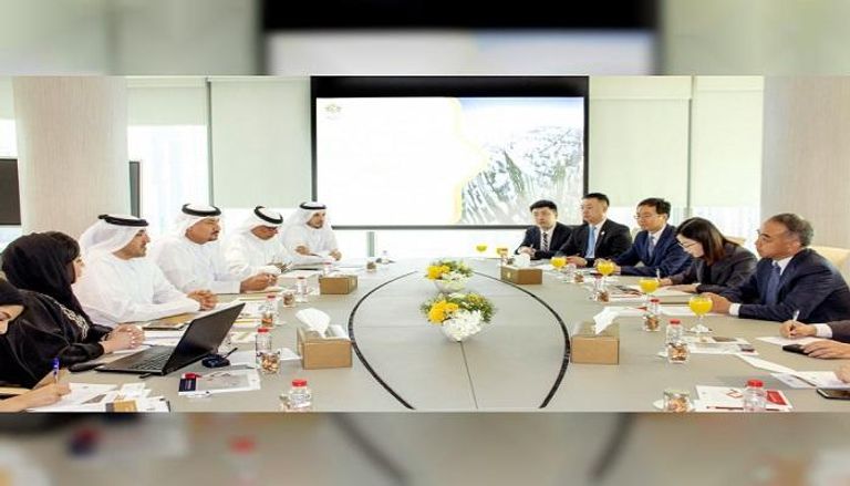 الاقتصاد الإماراتية تبحث تعزيز التعاون مع "تشانغدو الصينية"