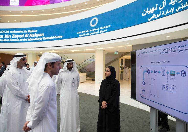 الشيخ هزاع بن زايد آل نهيان يطلع على مستجدات الأعمال بسوق أبوظبي العالمي