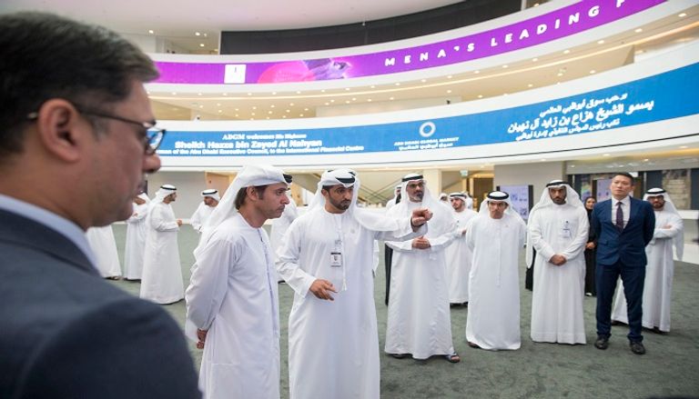 الشيخ هزاع بن زايد آل نهيان يطلع على مستجدات الأعمال بسوق أبوظبي العالمي