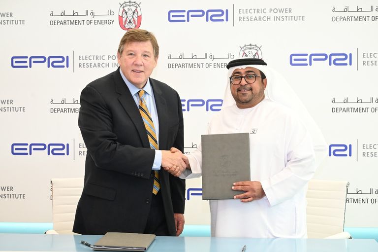 تعاون بين "دائرة الطاقة" ومعهد بحوث الطاقة الكهربائية الأمريكي