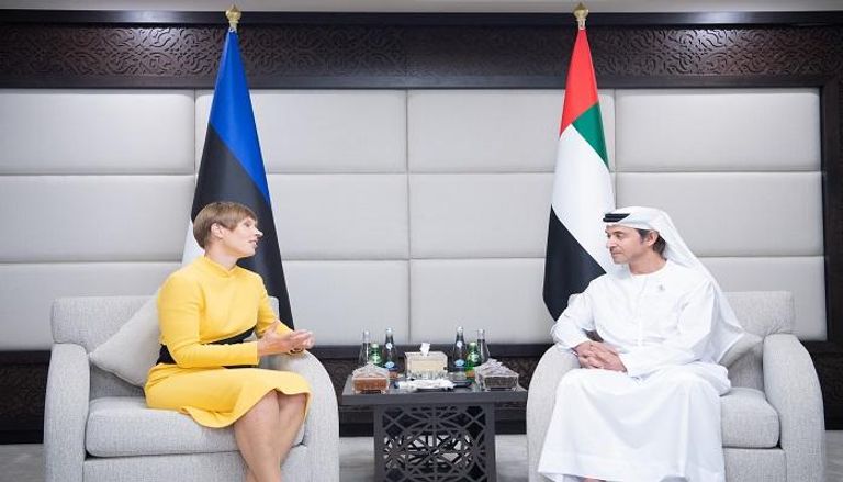 الشيخ هزاع بن زايد آل نهيان يبحث مع رئيسة إستونيا سبل تطوير العلاقات الثنائية