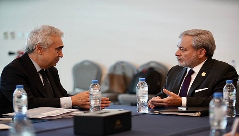 دان برويليت خلال خطابه في مؤتمر الطاقة العالمي