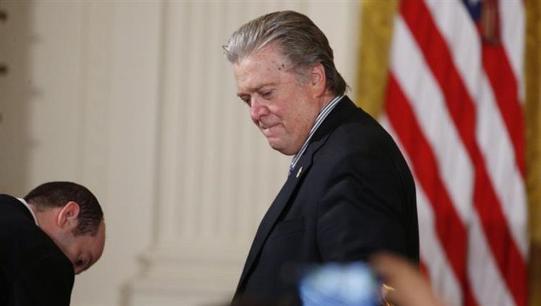 ستيف بانون الرئيس الأمريكي والمغادرون البيت الأبيض