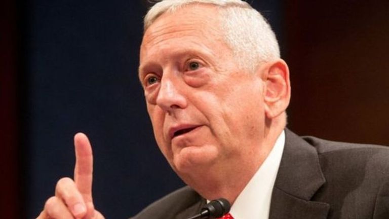 جيمس ماتيس الرئيس الأمريكي والمغادرون البيت الأبيض