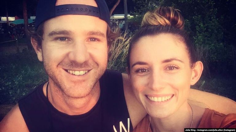 السائحين الاستراليين المعتقلين في إيران منذ 10 أسابيع - أرشيفية الزوجان الأستراليان المعتقلان في إيران - أرشيفية