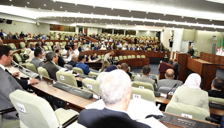 نواب البرلمان الجزائري يصادقون على قانون السلطة المستقلة للانتخابات