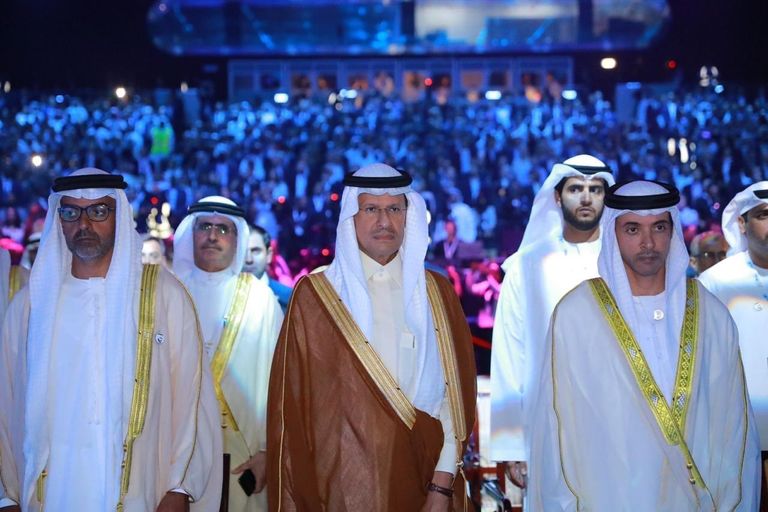 العالم يشهد بنجاح مؤتمر الطاقة العالمي في أبوظبي