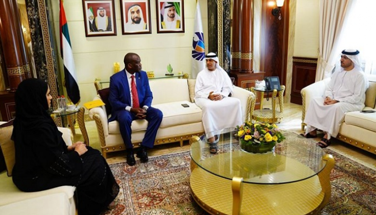 جمارك دبي تبحث تعزيز التعاون مع جنوب أفريقيا