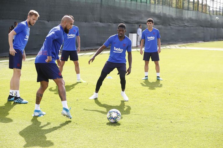 عثمان ديمبلي في تدريبات برشلونة ليونيل ميسي