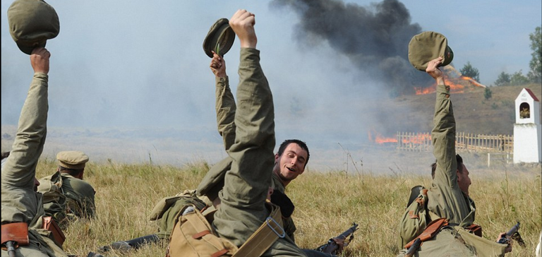 ممثلون يعيدون إحياء معركة جومبينين