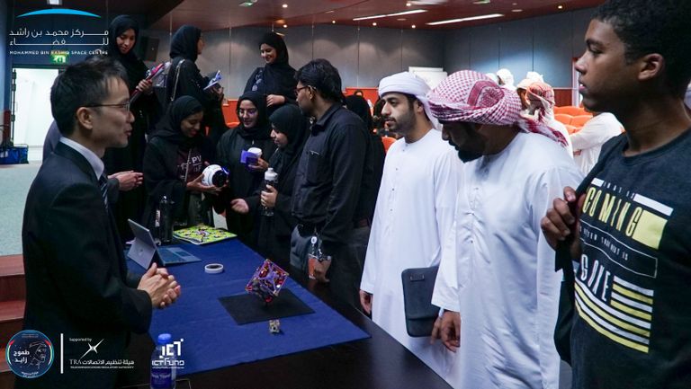 جانب من فعاليات مركز محمد بن راشد للفضاء و"جاكسا" التعليمية
