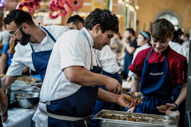 ماورو كولاجريكو نجم مهرجان ليون لأطعمة الشارع
