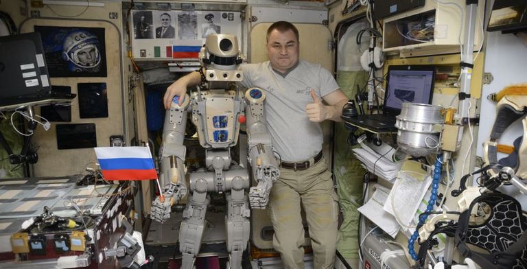 روبوت "فيودور" حققت وكالة رسكوسموس الكثير من الإنجازات في صناعة الفضاء