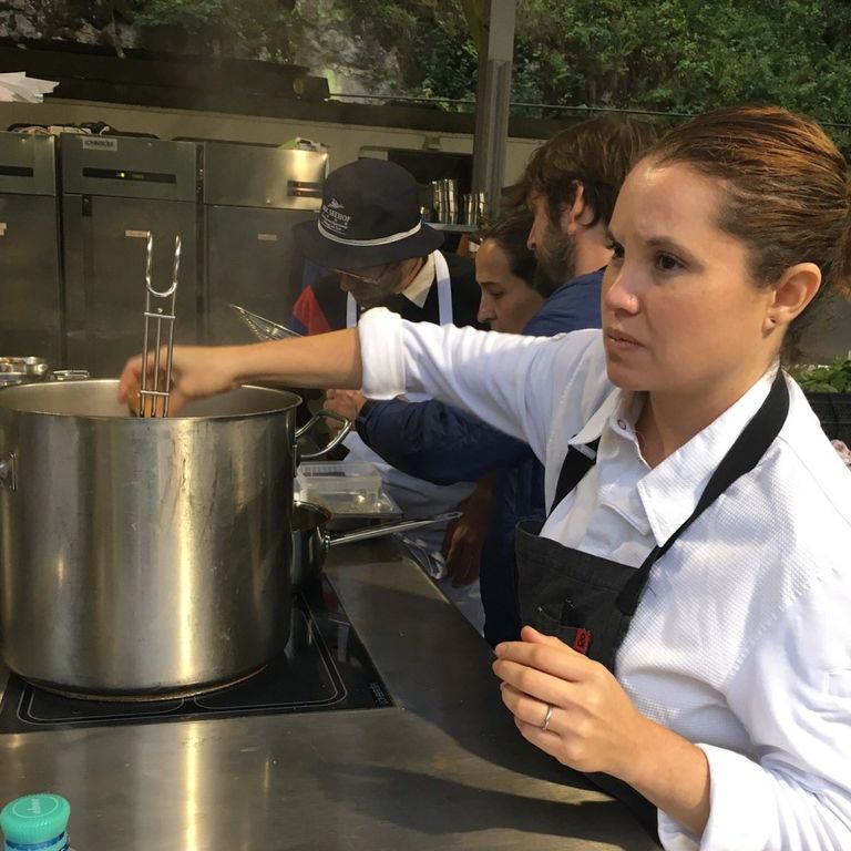 مطعم جوتشي أوستيريا يقع في بيازا ديلا سيجنوريا في فلورنسا