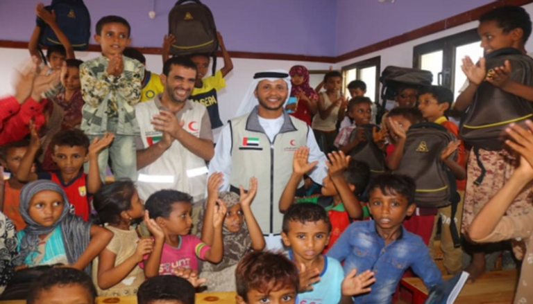 هيئة الهلال الأحمر الإماراتي تفتتح مدرسة "الجلاء" الابتدائية