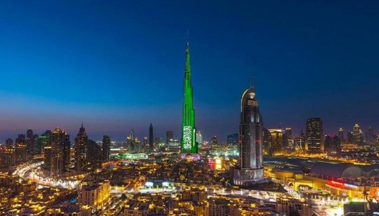برج خليفة يتزين بألوان العلم السعودي