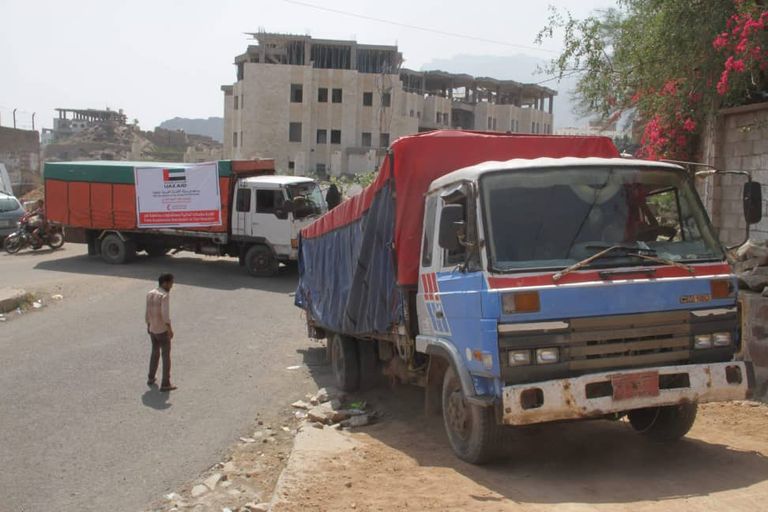 القافلة الإماراتية تضم 12 طناً من المكملات الغذائية