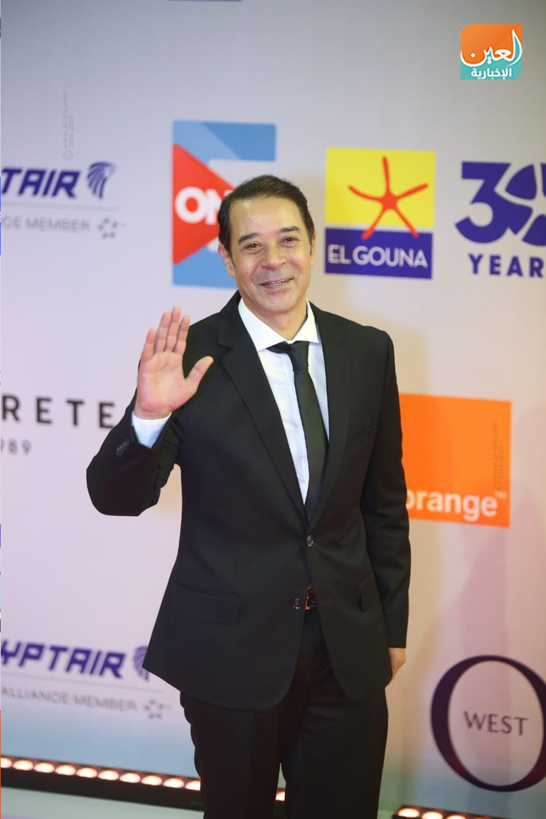 نجوم الفن يتألقون على السجادة الحمراء لـ