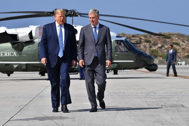 الرئيس الأمريكي دونالد ترامب ومستشار الأمن القومي الجديد روبرت أوبراين - أ.ف.ب