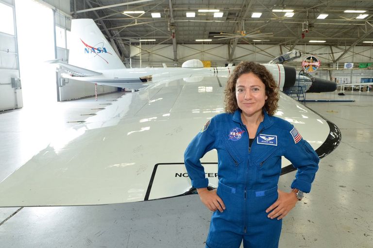 الأمريكية جيسيكا مير