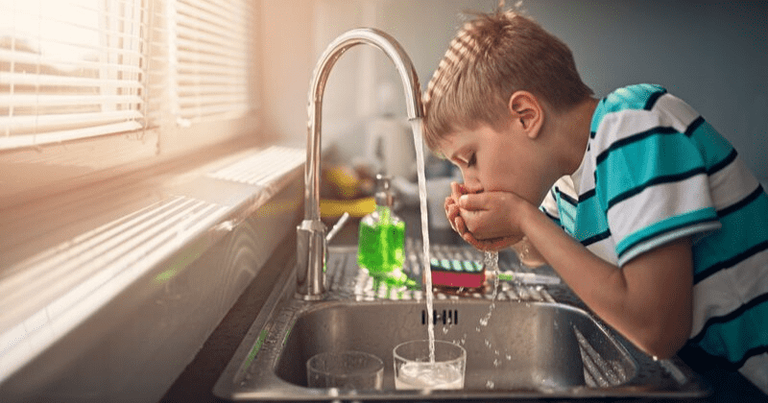 مياه الصنابير في أمريكا تسبب السرطان