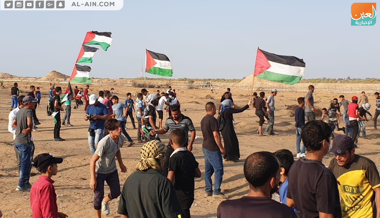 الاحتلال يواجه مسيرات العودة السلمية بالرصاص الحي