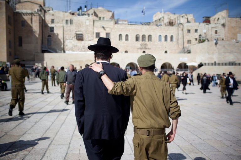 أنصار وقادة حزب شاس الإسرائيلي