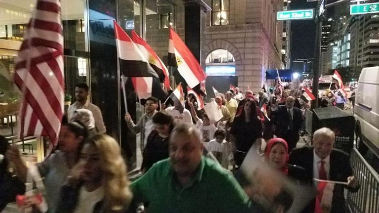 جانب من مسيرات الترحيب بالرئيس المصري 
