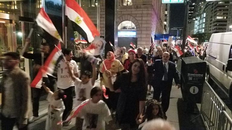 جانب من مسيرات الترحيب بالرئيس المصري 