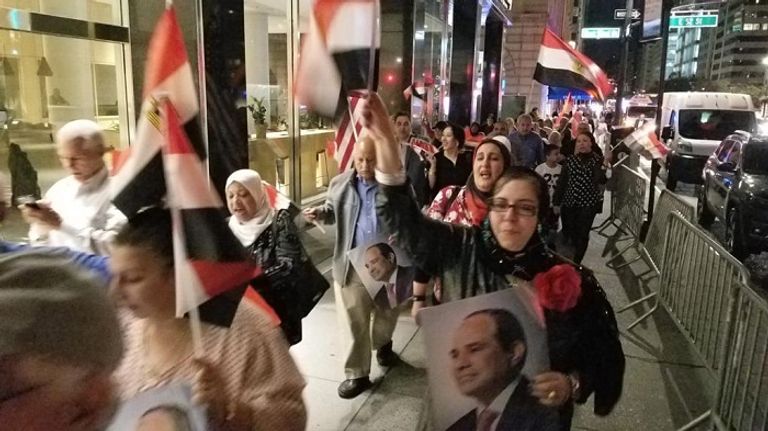 جانب من مسيرات الترحيب بالرئيس المصري 