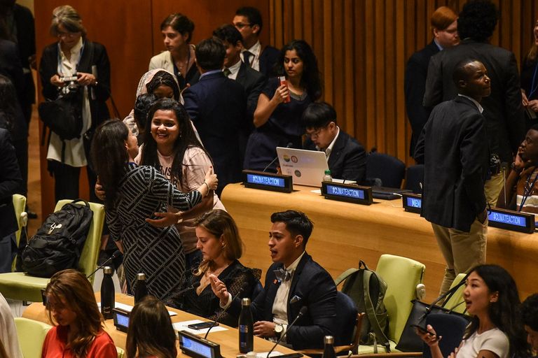 جانب من مشاركة الشباب في قمة المناخ