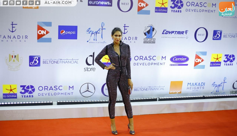 احتفاء بصناع فيلم "لما بنتولد" في مهرجان الجونة