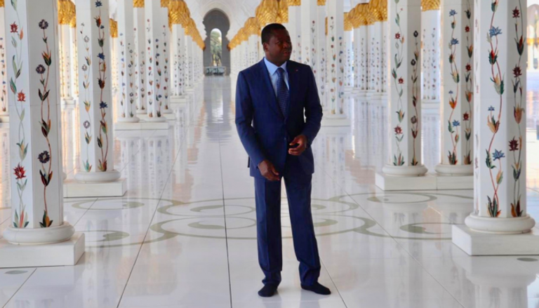 رئيس جمهورية توجو خلال زيارته جامع الشيخ زايد الكبير في أبوظبي 