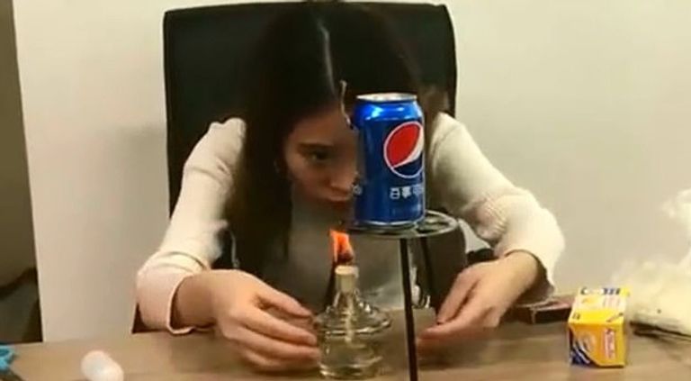 وفاة مراهقة صينية بعد محاولة إعداد فشار - أرشيفية