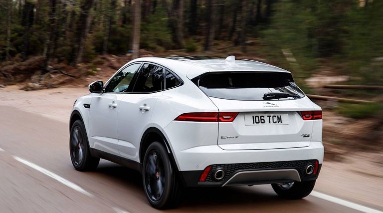 نسخة Checkered Flag الجديدة من طراز E-pace