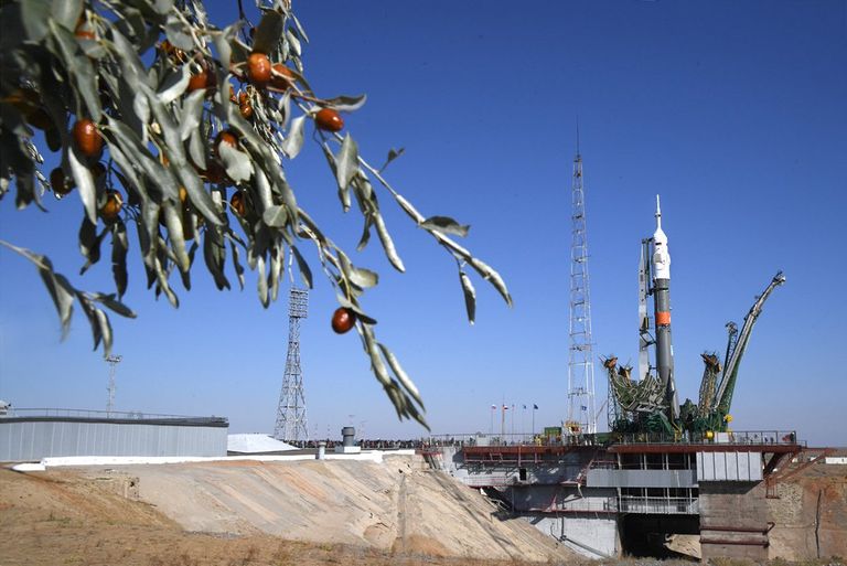 الصاروخ يصل قاعدته قبل يومين من انطلاقه للمحطة الدولية