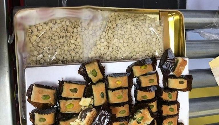 السلطات الأردنية تحبط محاولة تهريب المخدرات في علب حلويات