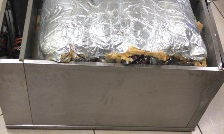 السلطات الأردنية تحبط محاولة تهريب المخدرات في علب حلويات