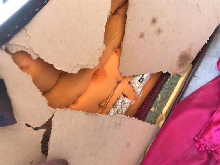 السلطات الأردنية تحبط محاولة تهريب المخدرات في علب حلويات