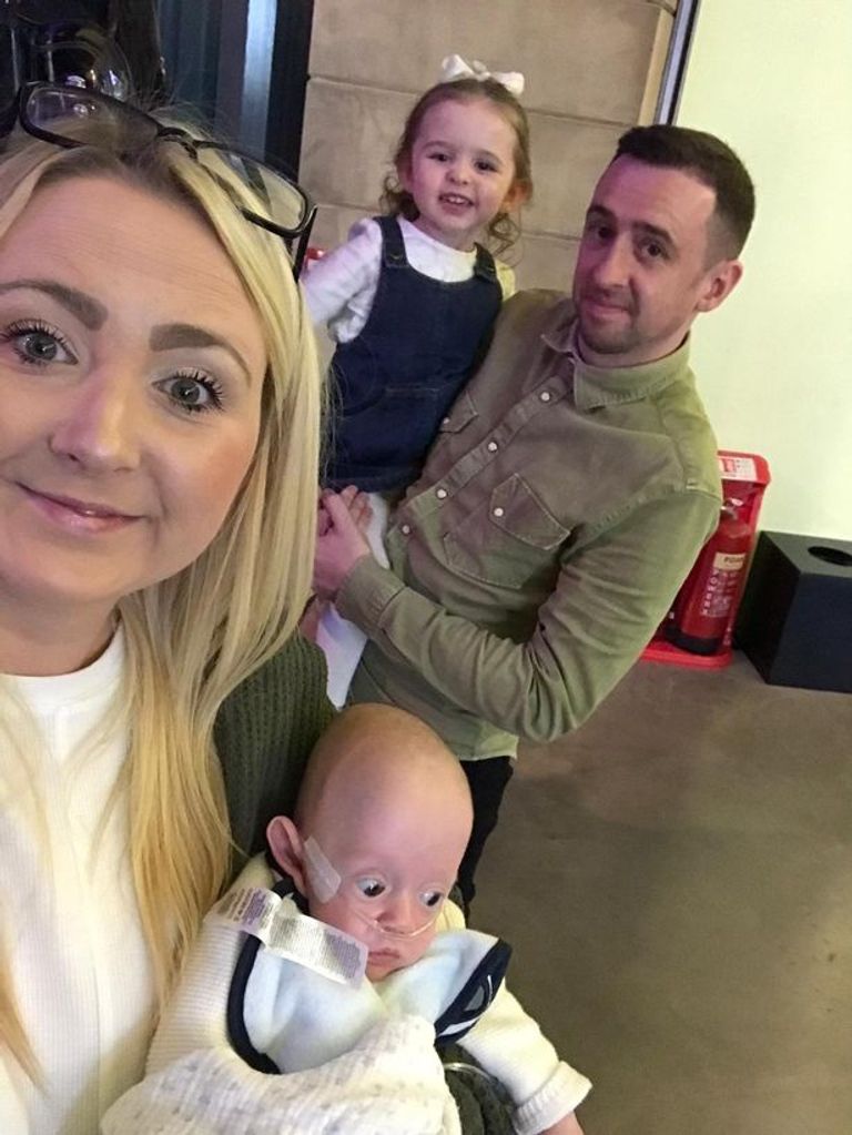 الرضيع الشفاف