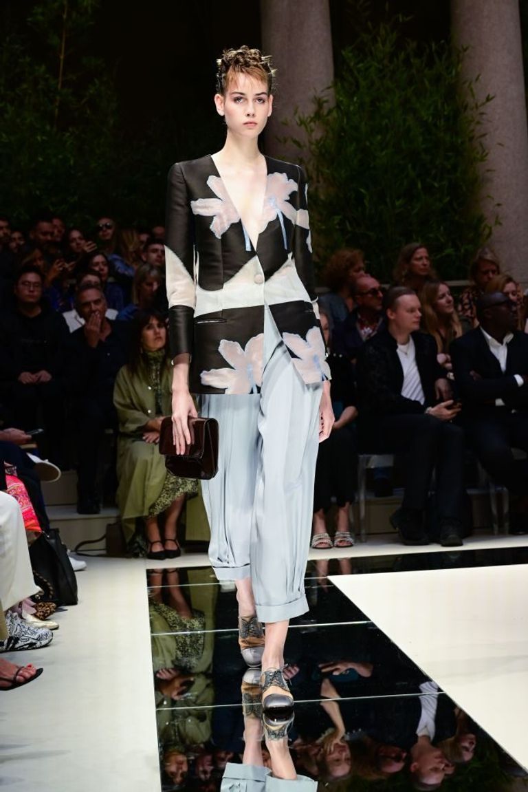 جورجيو أرماني خلال عرض أزياء مجموعة ربيع صيف 2020