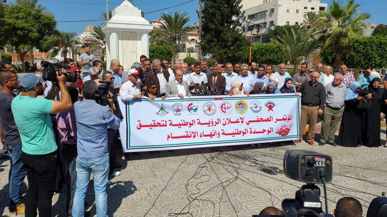 جانب من المؤتمر الصحفي لإعلان رؤية الفصائل الفلسطينية لإنهاء الانقسام