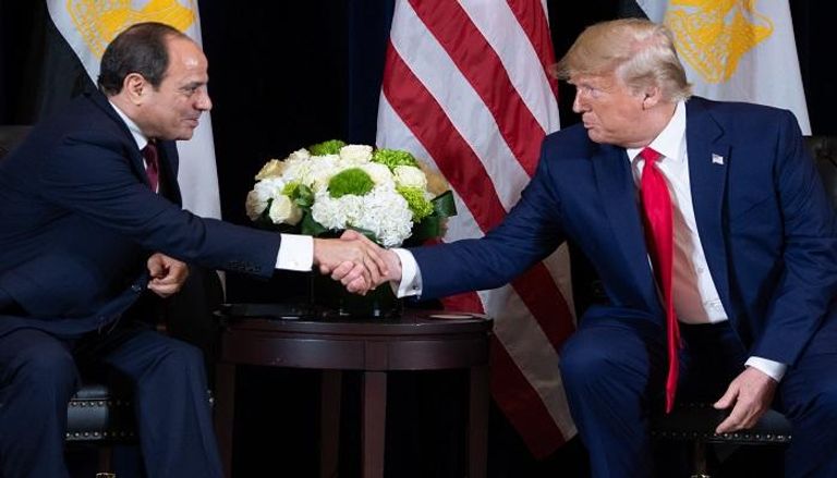 الرئيس الأمريكي ونظيره المصري خلال اللقاء 